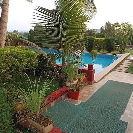 La Papa Resort Morjim Exteriér fotografie