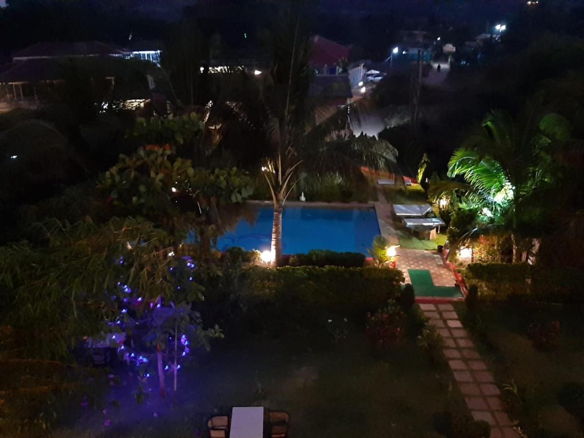 La Papa Resort Morjim Exteriér fotografie