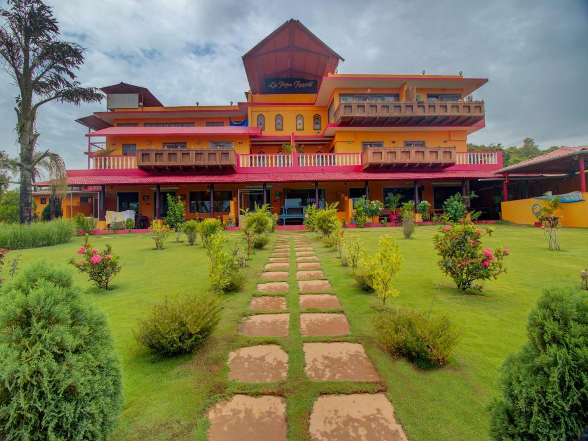La Papa Resort Morjim Exteriér fotografie