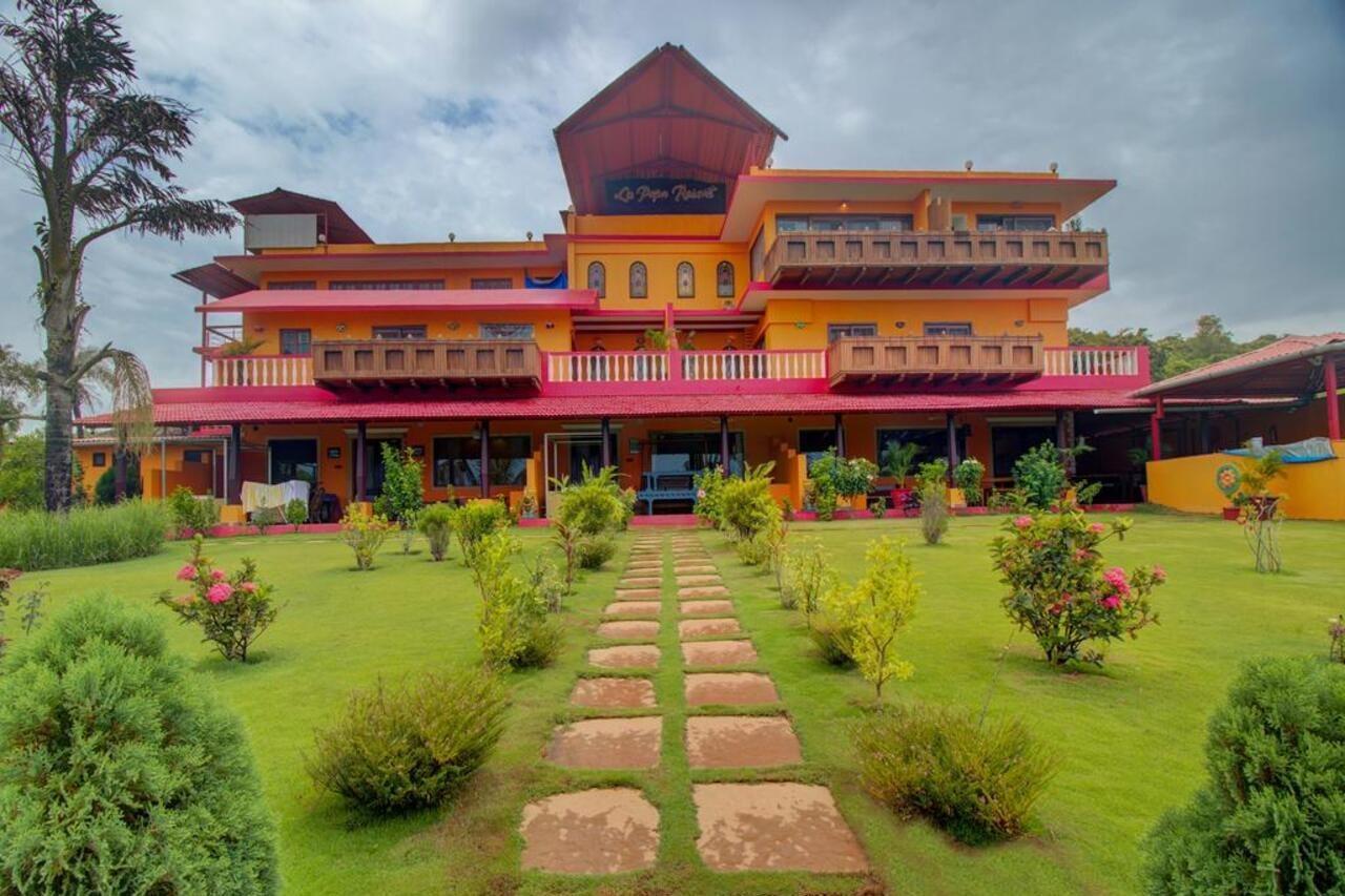 La Papa Resort Morjim Exteriér fotografie